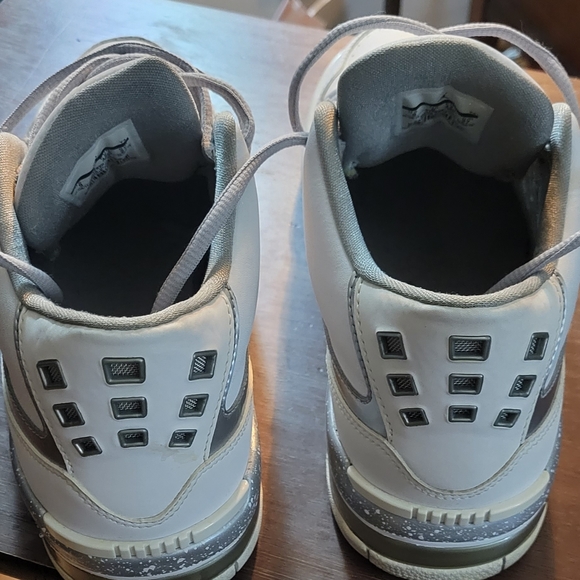 317820-100 Men’s Air Jordan Flight 23 White/Cool Grey/White, SZ 9 - Picture 5 of 5